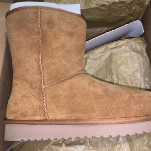 Kookaburra boots by Ugg